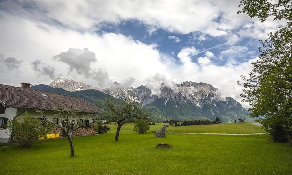 Zum Bergbauer Apartment Mittenwald Exterior photo